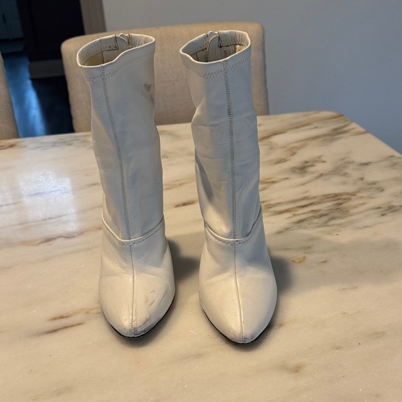 White Mid-Calf Block Heel Boots - Picture 4 of 4